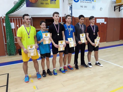 Přebor hradecko-pardubické oblasti U19 a Céčka dospělých