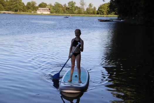 Ukončení sezóny při pádlování na LA loděnici