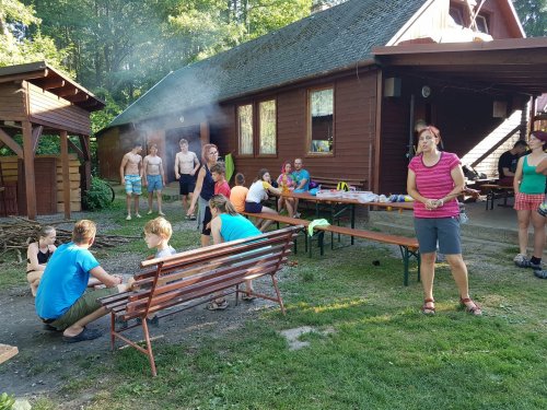 Ukončení sezóny při pádlování na LA loděnici