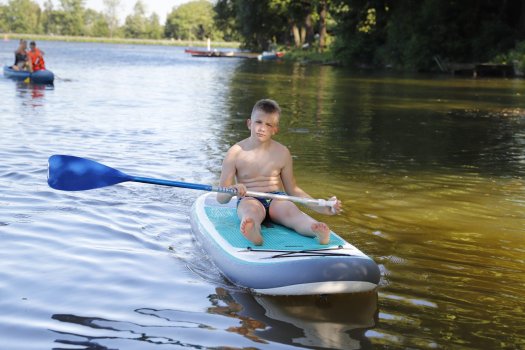 Ukončení sezóny při pádlování na LA loděnici