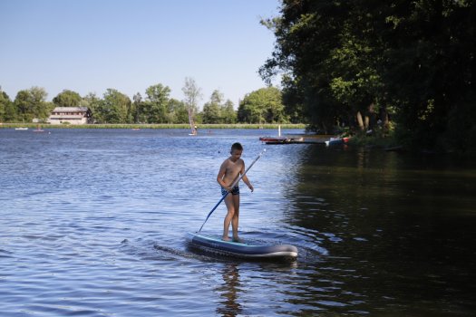 Ukončení sezóny při pádlování na LA loděnici