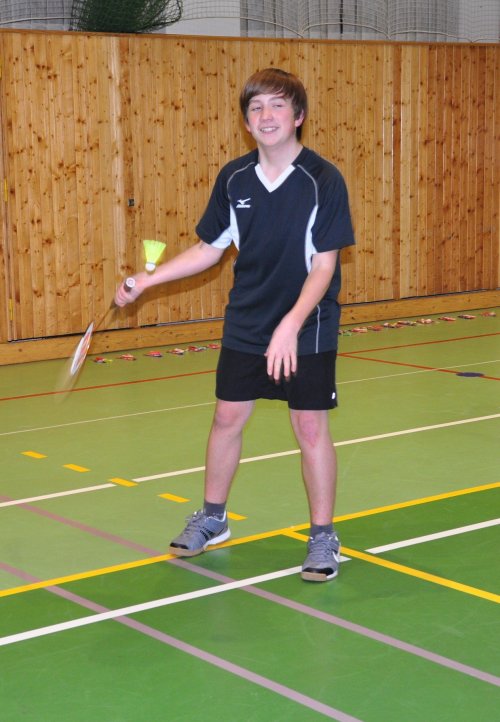 Předvánoční turnaj v Hradci a čertovský badminton v LA