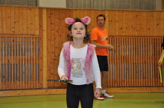 Předvánoční turnaj v Hradci a čertovský badminton v LA