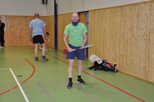 Předvánoční turnaj v Hradci a čertovský badminton v LA