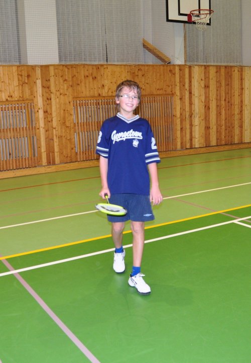 Předvánoční turnaj v Hradci a čertovský badminton v LA