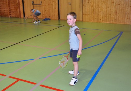 Předvánoční turnaj v Hradci a čertovský badminton v LA
