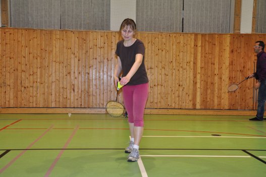 Předvánoční turnaj v Hradci a čertovský badminton v LA