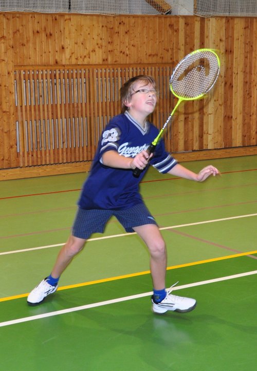 Předvánoční turnaj v Hradci a čertovský badminton v LA