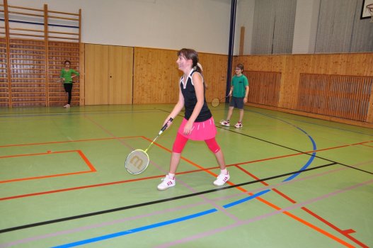 Předvánoční turnaj v Hradci a čertovský badminton v LA