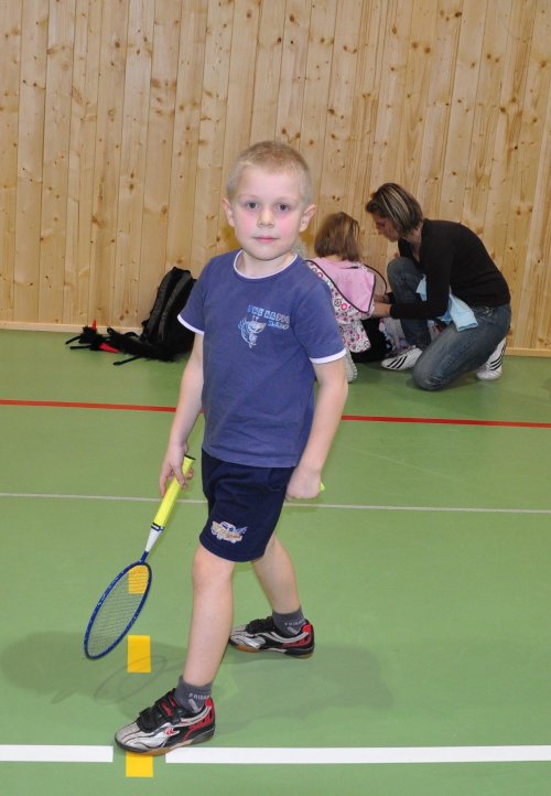 Předvánoční turnaj v Hradci a čertovský badminton v LA