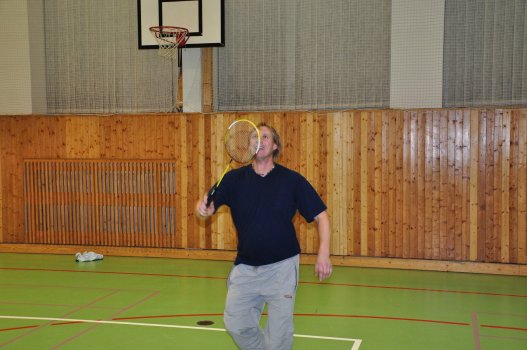 Předvánoční turnaj v Hradci a čertovský badminton v LA