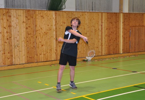 Předvánoční turnaj v Hradci a čertovský badminton v LA