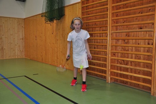 Předvánoční turnaj v Hradci a čertovský badminton v LA