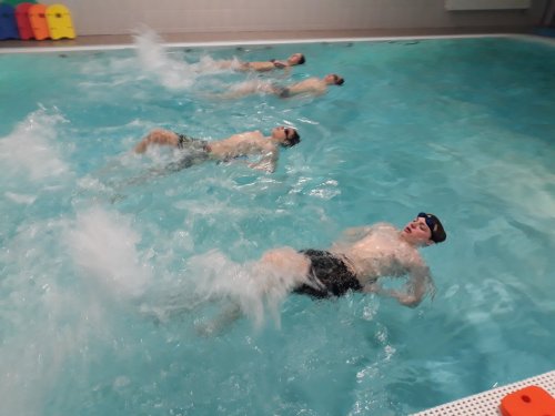 Převratné tréninkové metody - bez raket a v bazénu