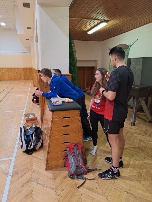 Štědroranní badmintonování 